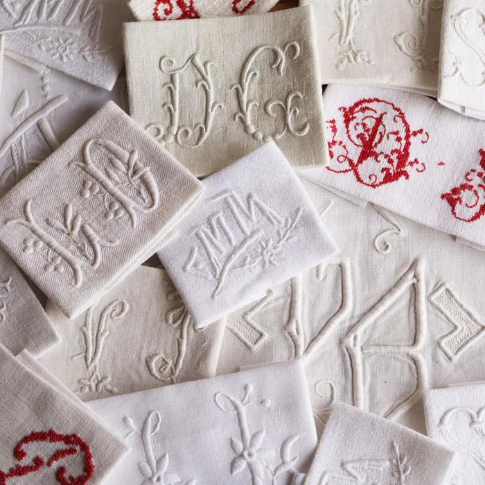 【6】たくさん18枚！ フランス アンティーク イニシャル 手刺繍 端切れ