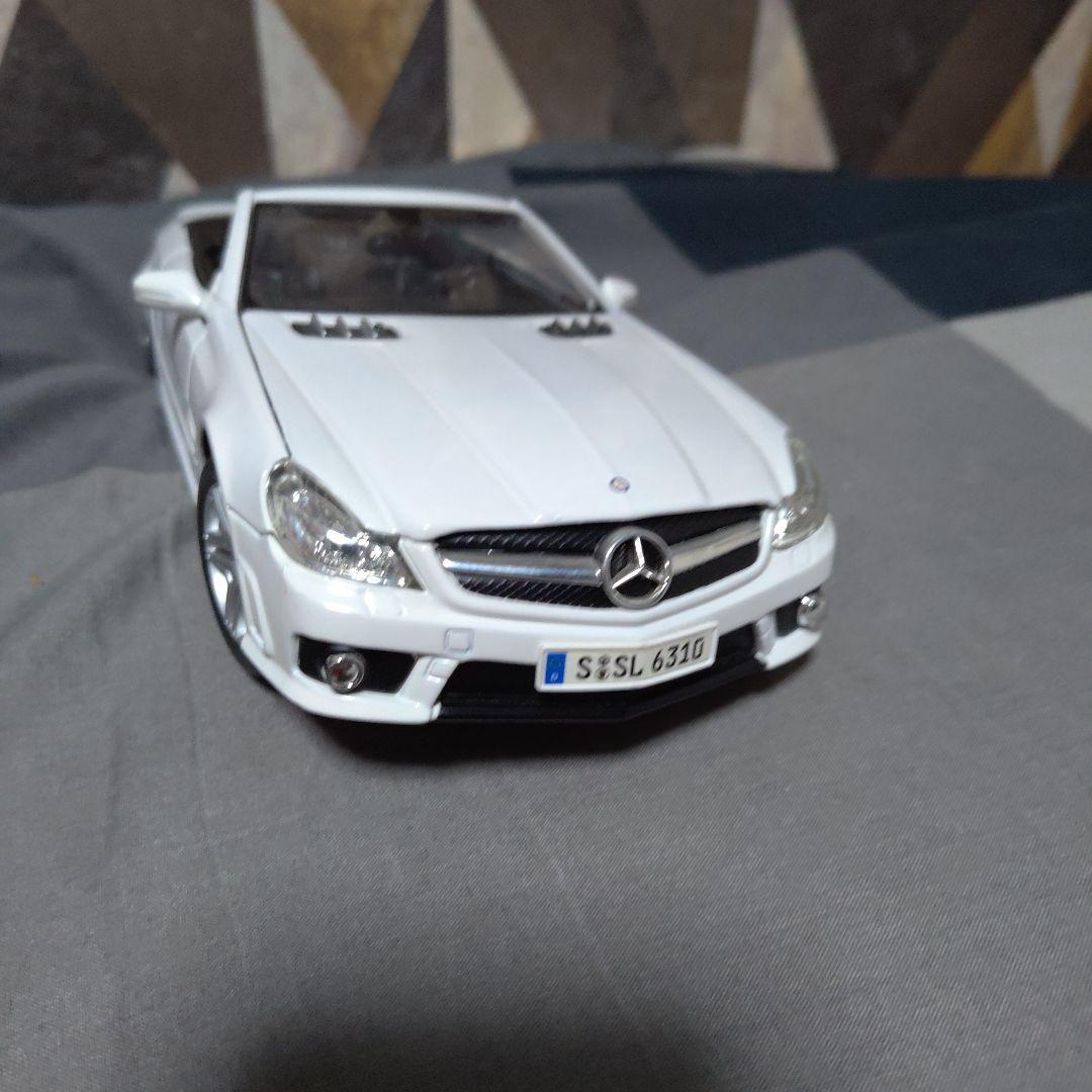 【閲覧数185】メルセデス・ベンツ SLK 1/18 スケールモデル