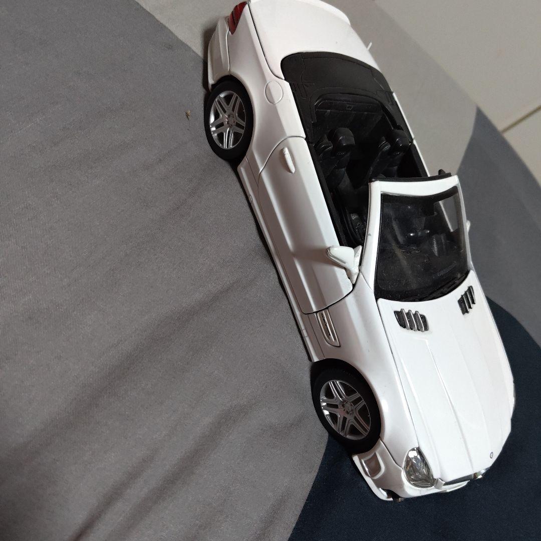 【閲覧数185】メルセデス・ベンツ SLK 1/18 スケールモデル