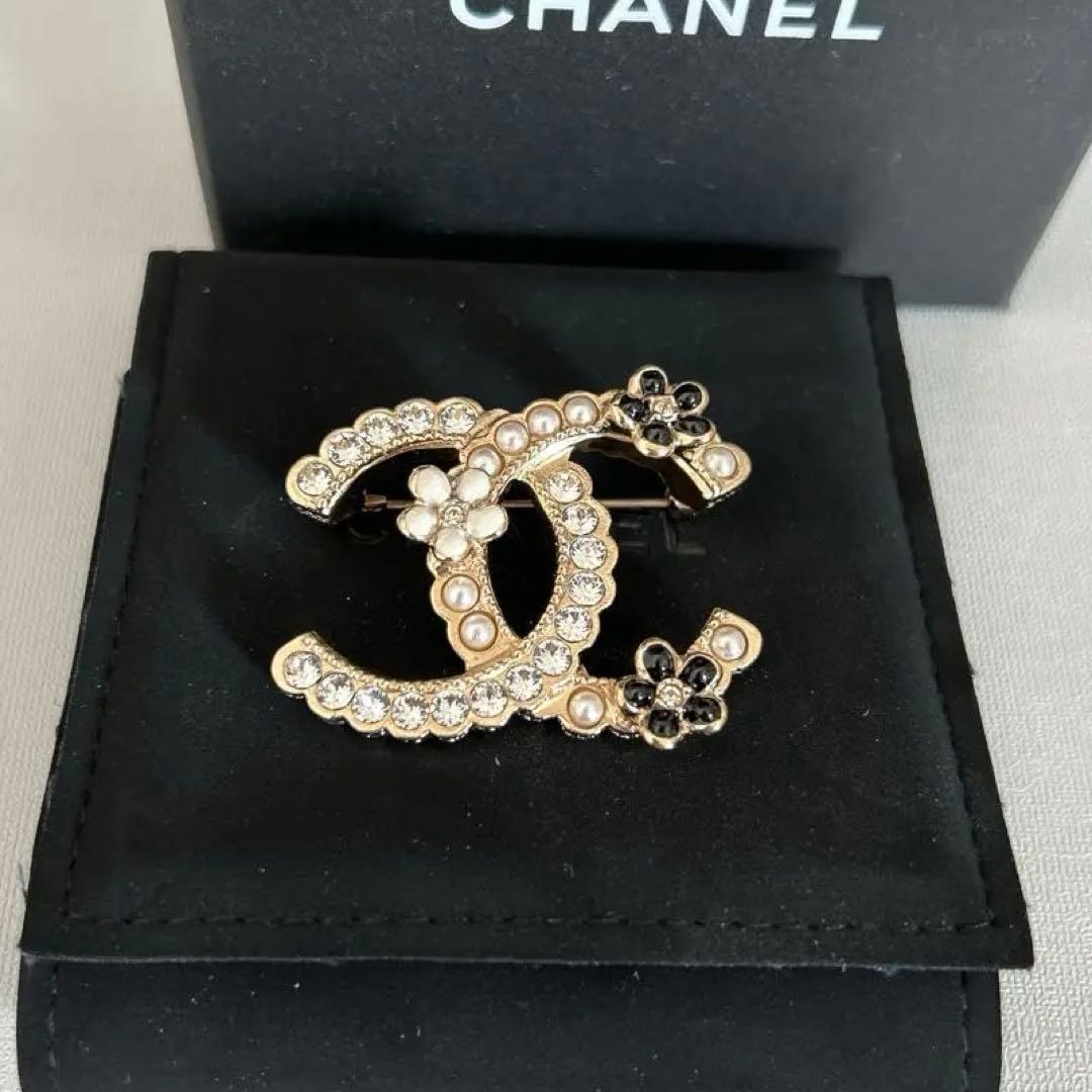 【CHANEL】シャネルCCロゴ お花ブローチ