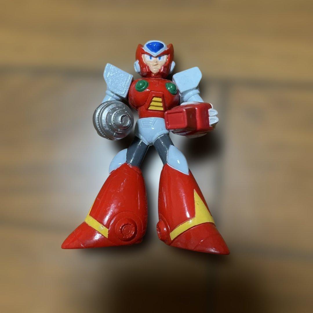 ロックマン トレーディングカード38枚とフィギュア