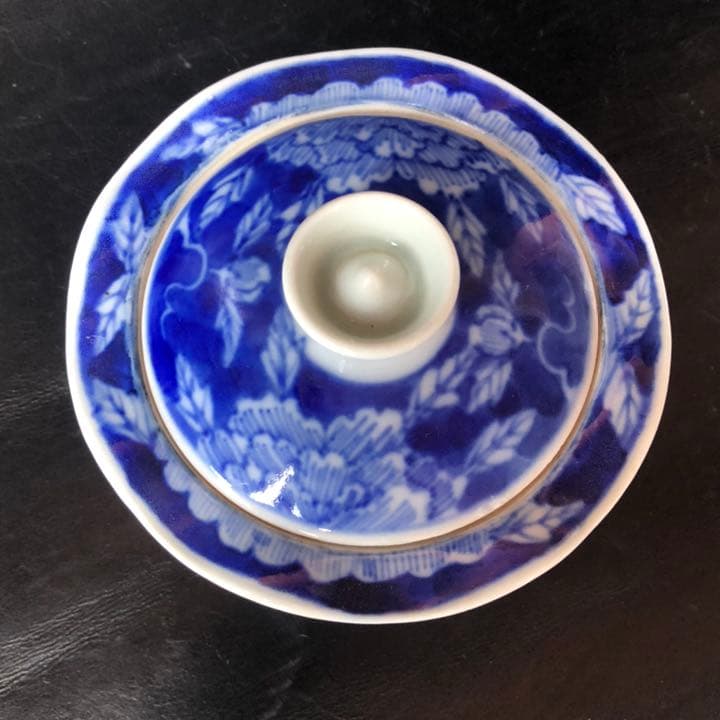 伊万里焼の作家物◼️かなり可愛い波打ったフタ付きの陶器、古美術品、デザート皿？