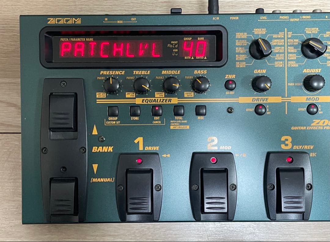 連休限定500円OFF‼︎ zoom GFX-8 マルチエフェクター