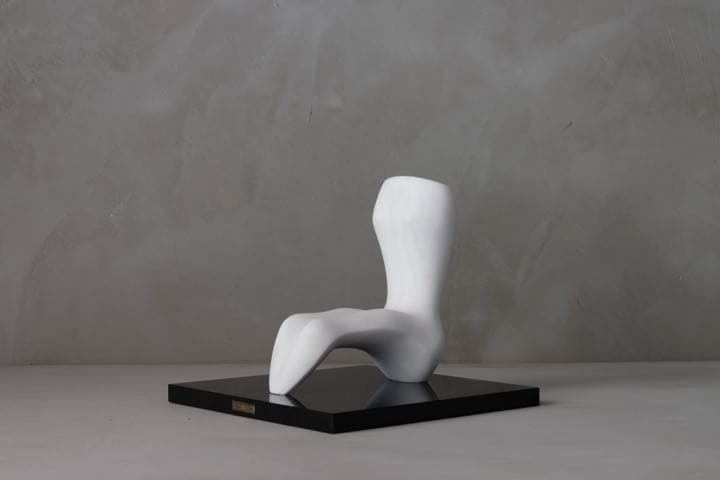 冨田憲二作 白大理石彫刻 裸婦像 石彫り アート 古美術 古道具 レトロ モダン