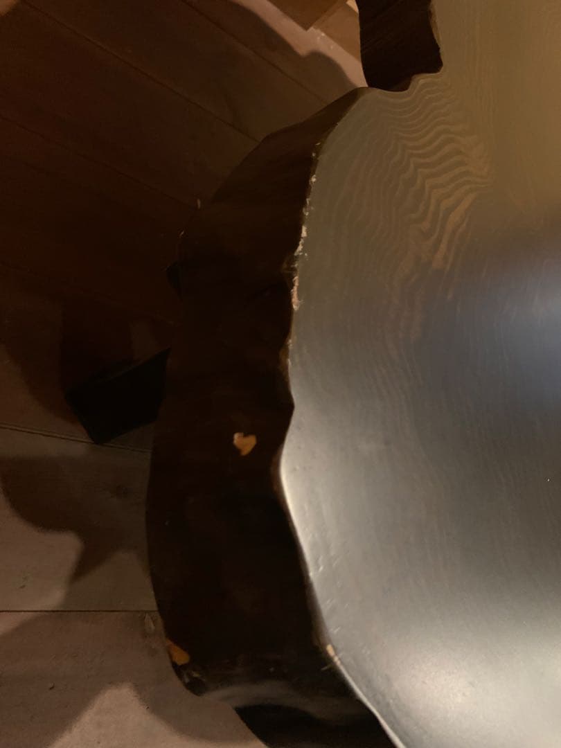 ダークブラウン 木製テーブル 自然な形状