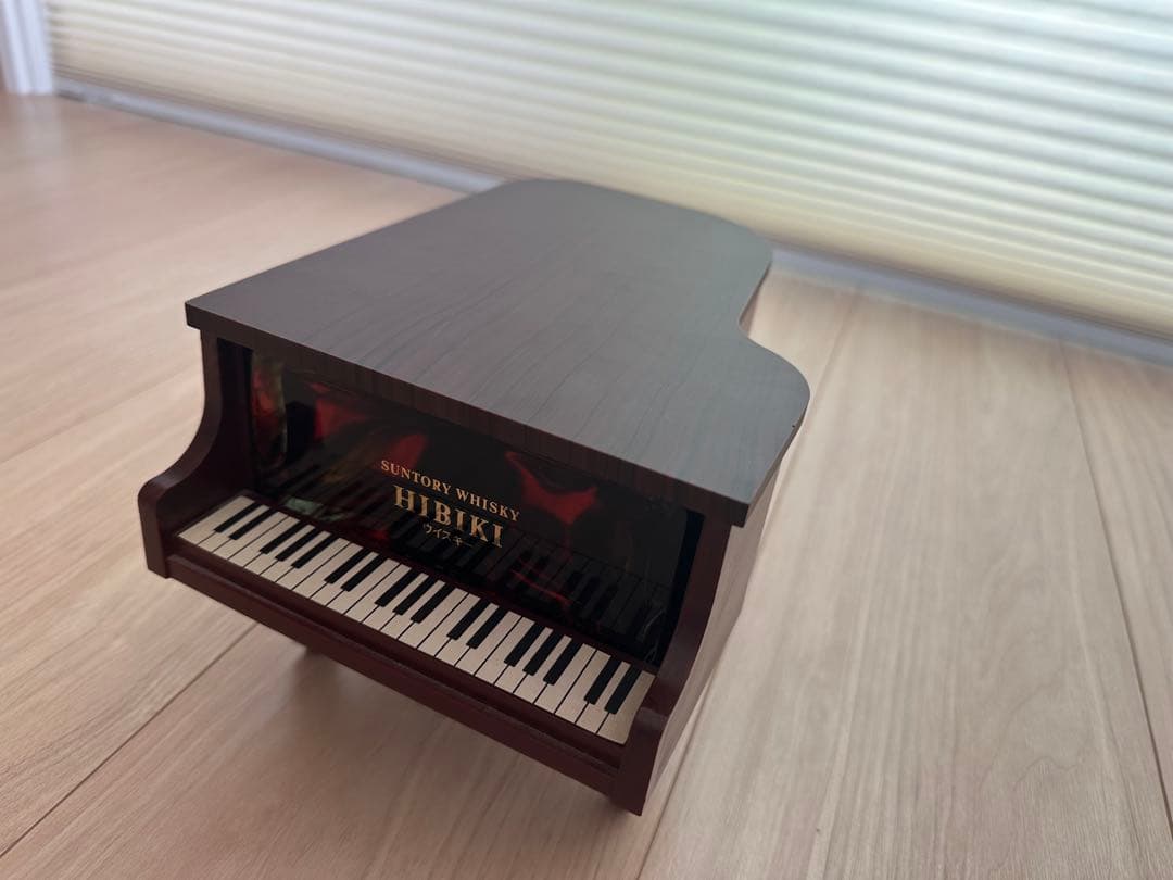 Hibiki ピアノ型ウイスキー 響