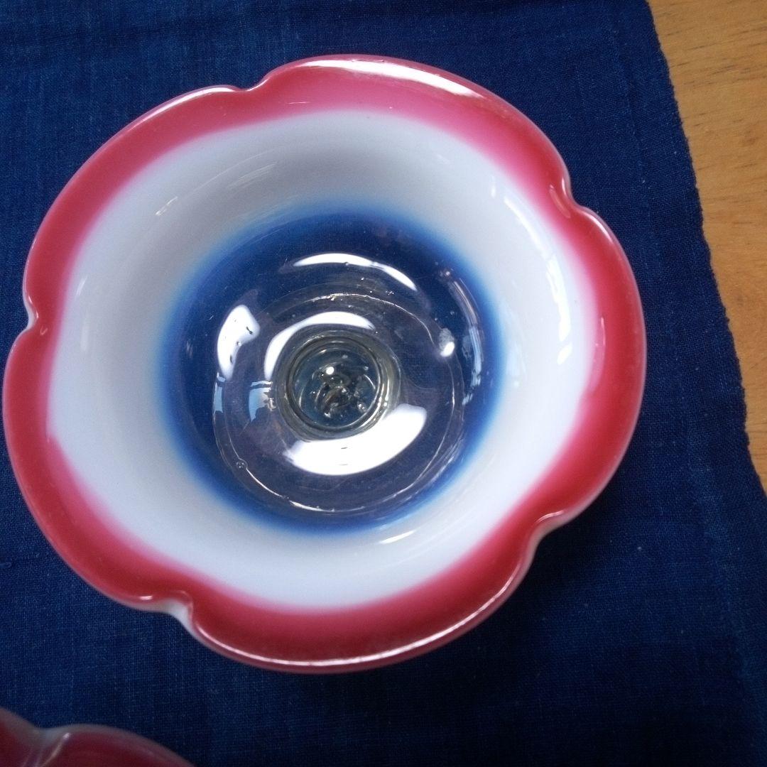 明治大正ロマン　輪花形　赤と乳白色の氷コップ５客