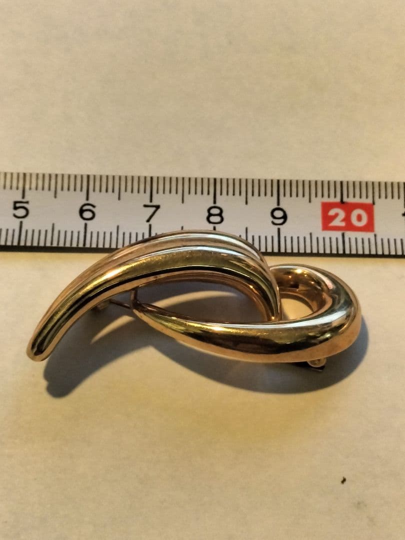 １４ｋｔ金 イタリア製ツイストデザインブローチ