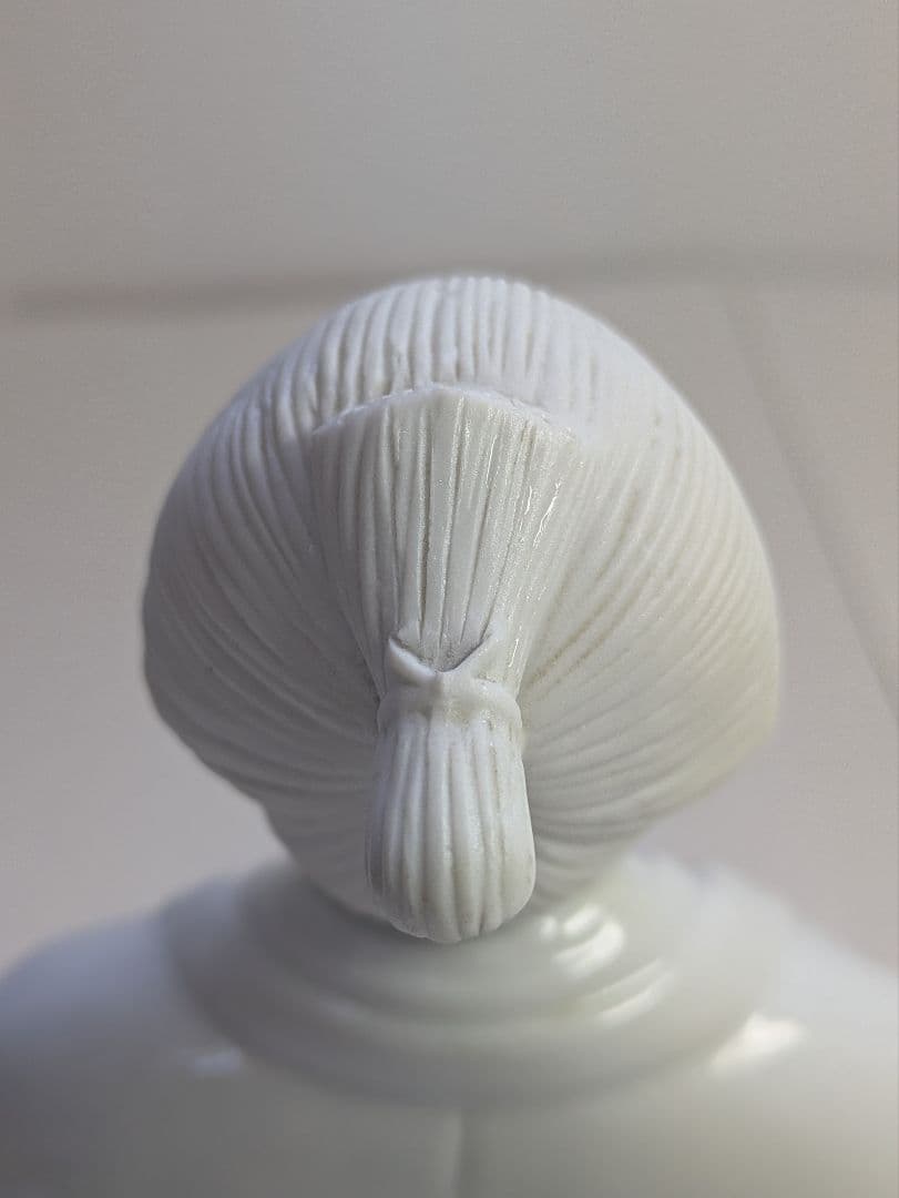 有田焼、十二代酒井田柿右衛門、『白磁坂本龍馬胸像』、銘有、箱無