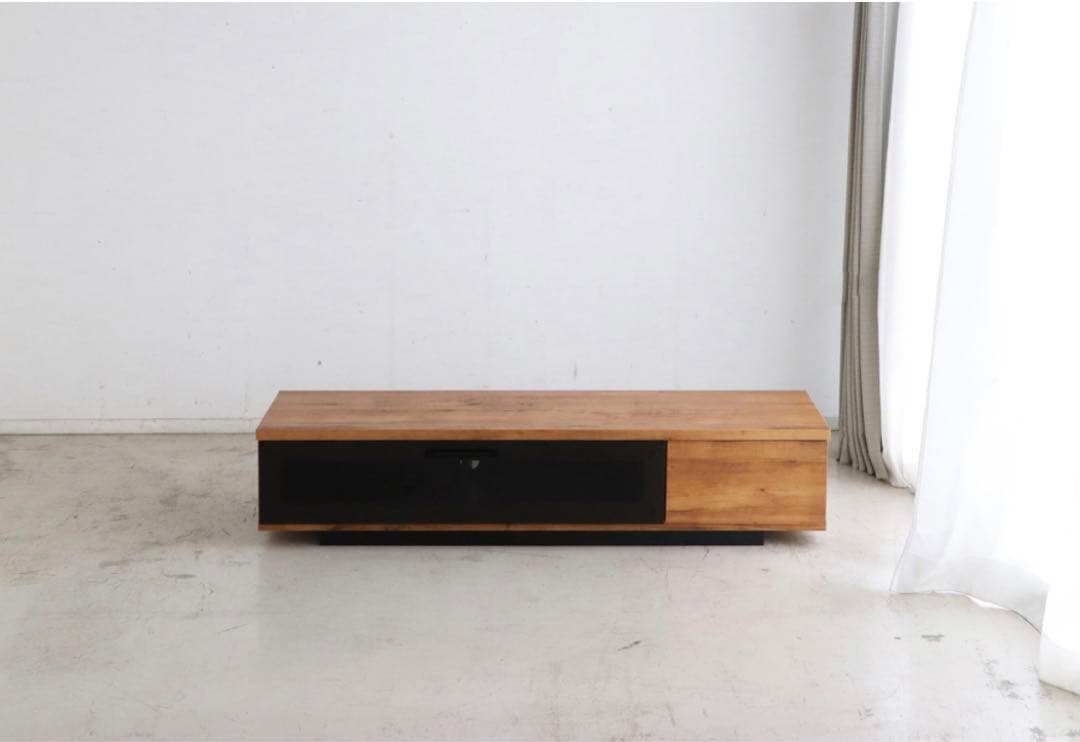 美品　テレビボード　サイドボード　おしゃれ収納　幅140cm