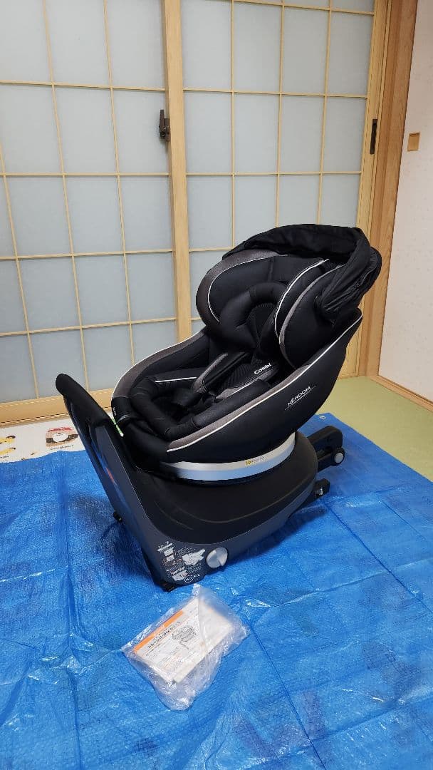 コンビ ネルーム isofix　エッグクッション　NF-700