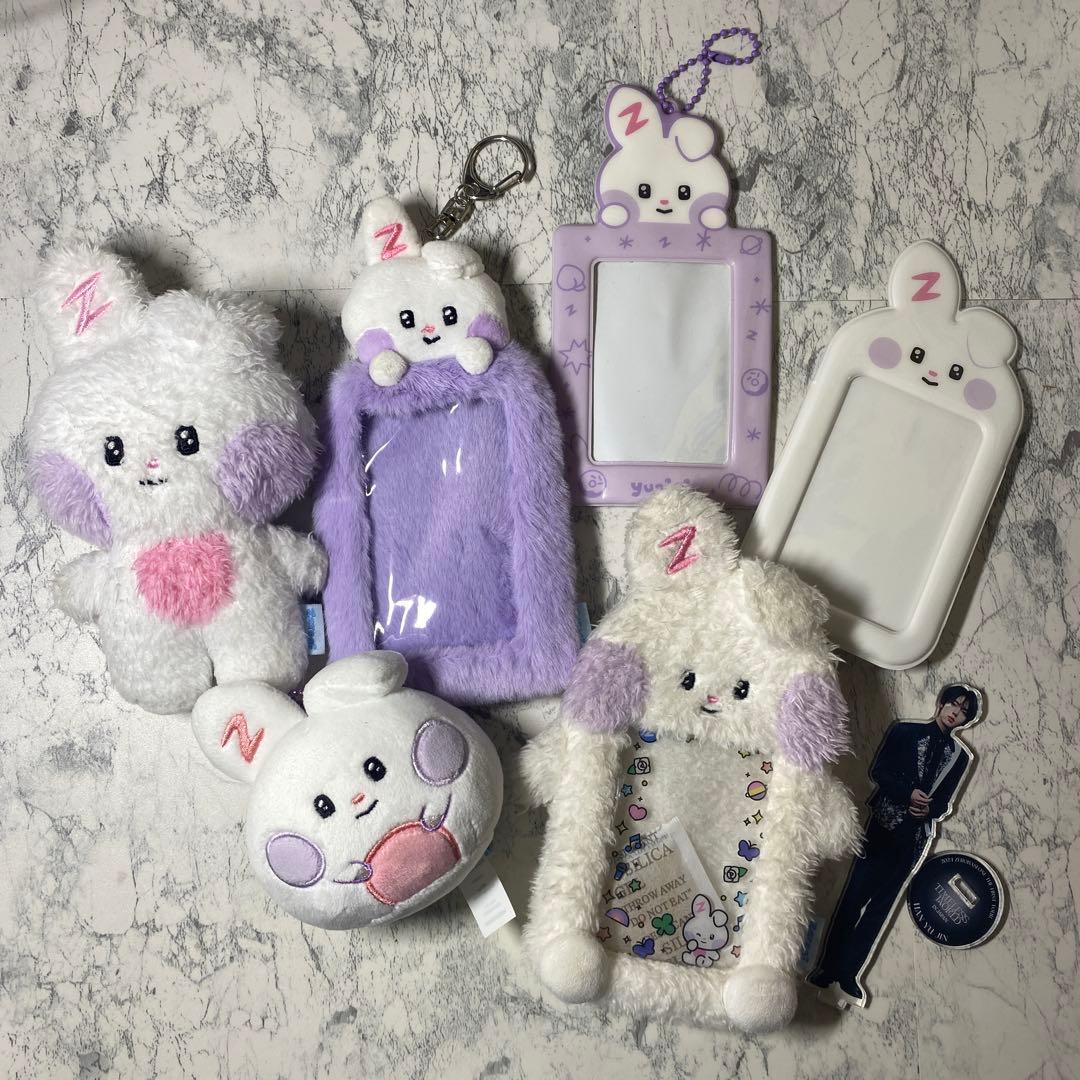 ZEROBASEONEユジン ユニニ ゼロ二 ぬいぐるみ トレカケース アクスタ