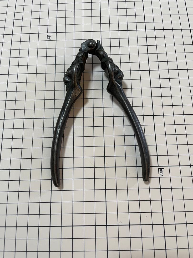 くるみ割り。ライオンヘッドデザイン。アンティーク、骨董