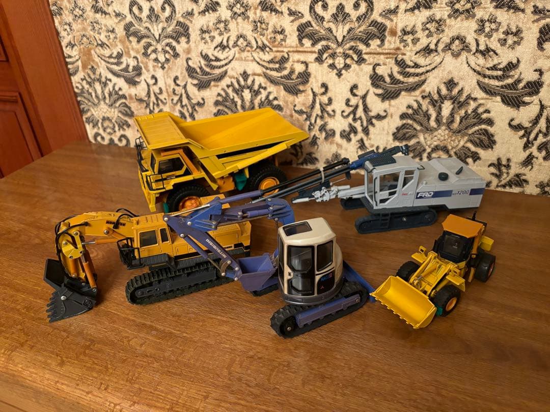 模型セット売り KOMATSUMITSUBISHI