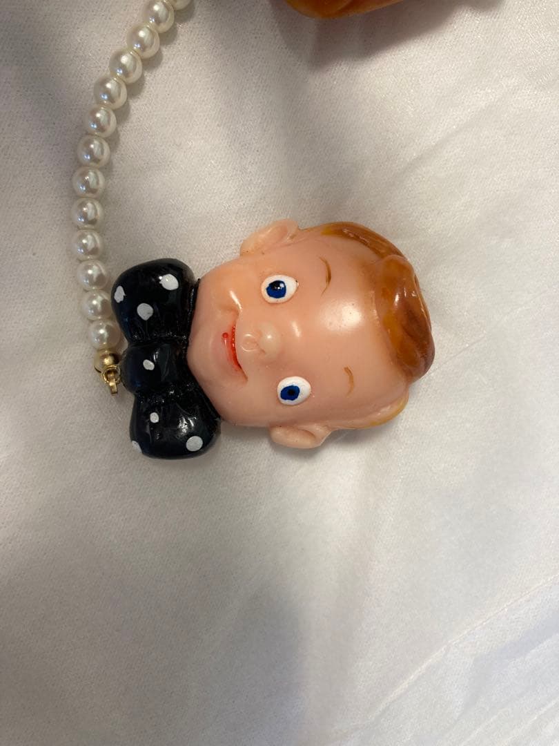 weekends ブローチ