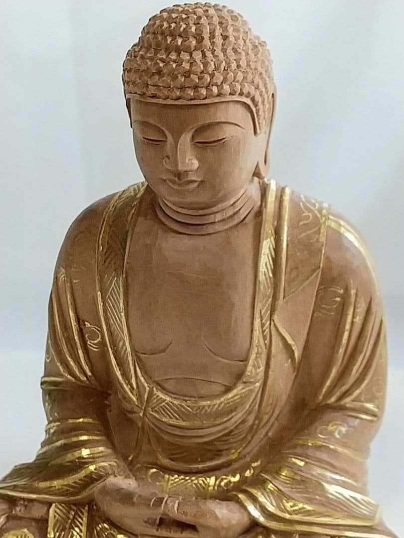 釈迦如来坐像 2.5寸 #328 像のみ 金彩有 お釈迦さま ◆白檀 木彫 仏像