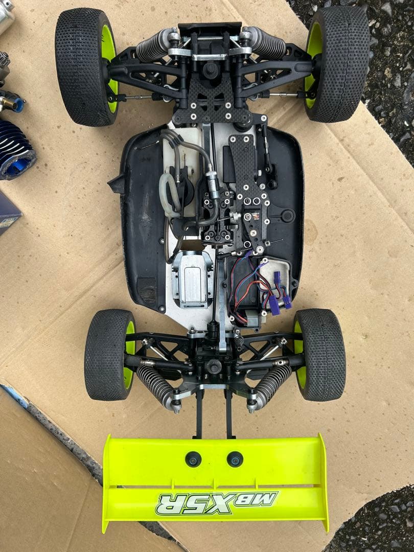 インファーノMBX5R ラジコンカー OS MAX28ZXエンジン付き