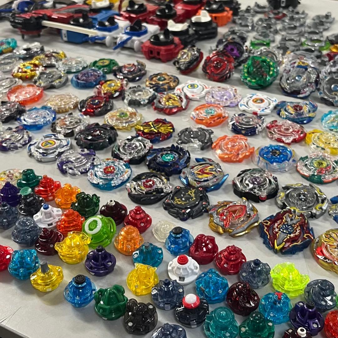 に*ゅ様 ベイブレードバーストセット バトル用スピンコントローラー付き【ジャンク
