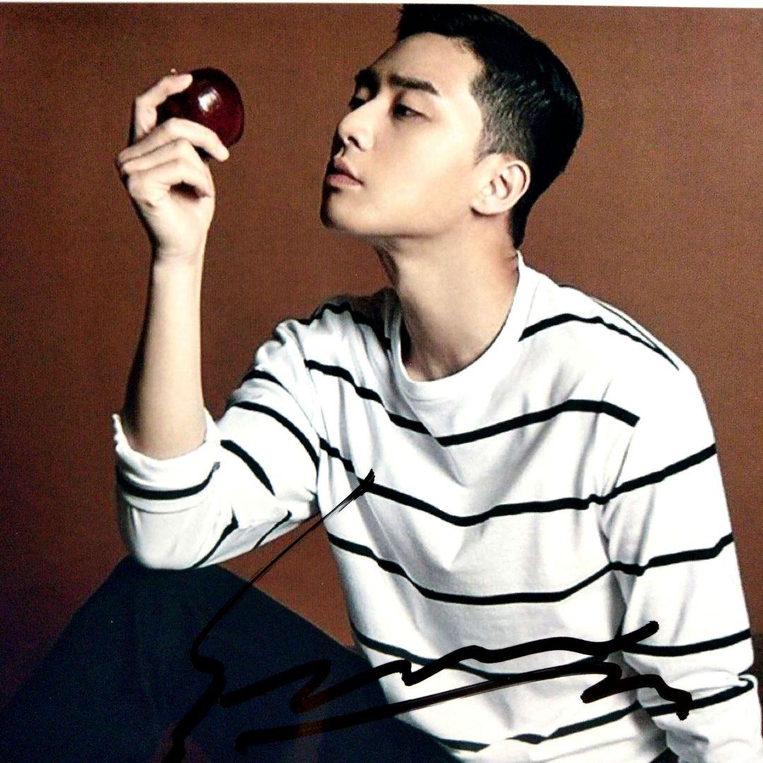 セール中…パク・ソジュン直筆サイン入り超大型写真…