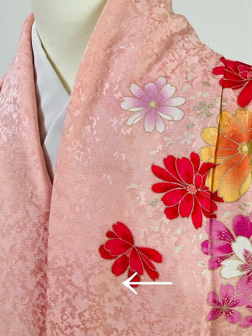 振袖　ピンク系　淡いピンク　銀通し　刺繍　牡丹　桜　リボン　鞠柄　正絹