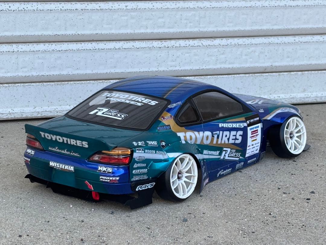 アディクション PANDEM シルビアs15 ラジコンボディ 塗装済未走行