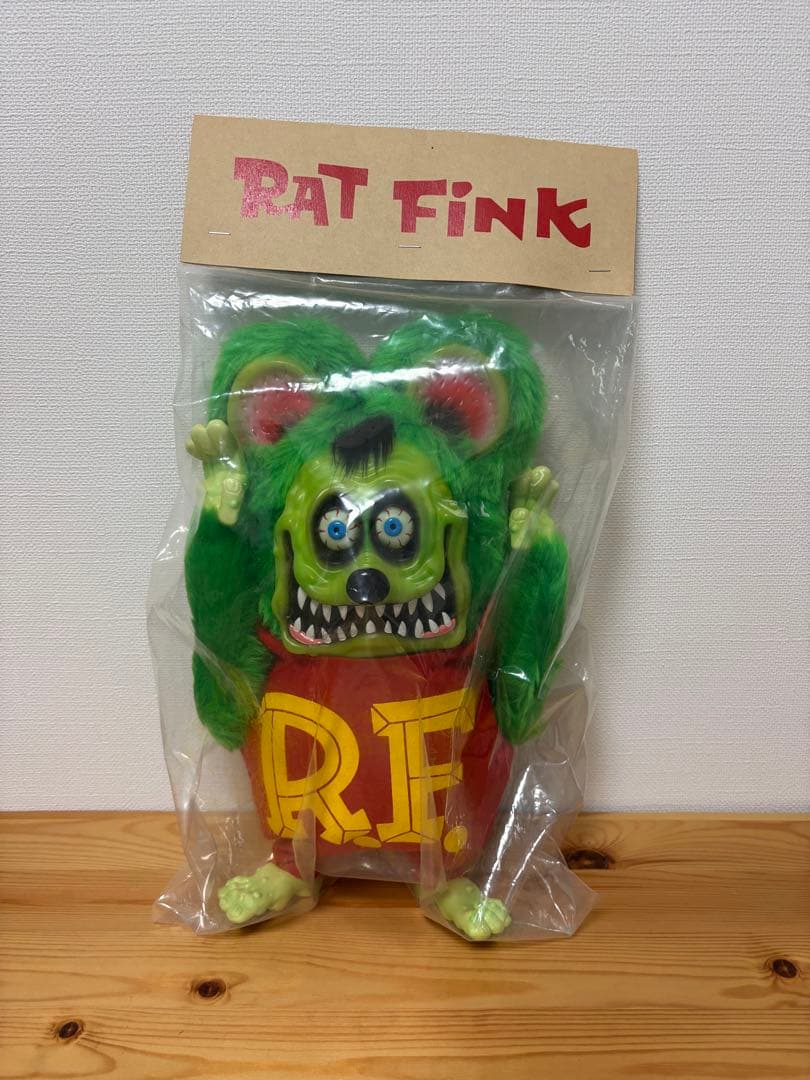 新品未開封　シェルターバンク　ラットフィンク　シークレットベース