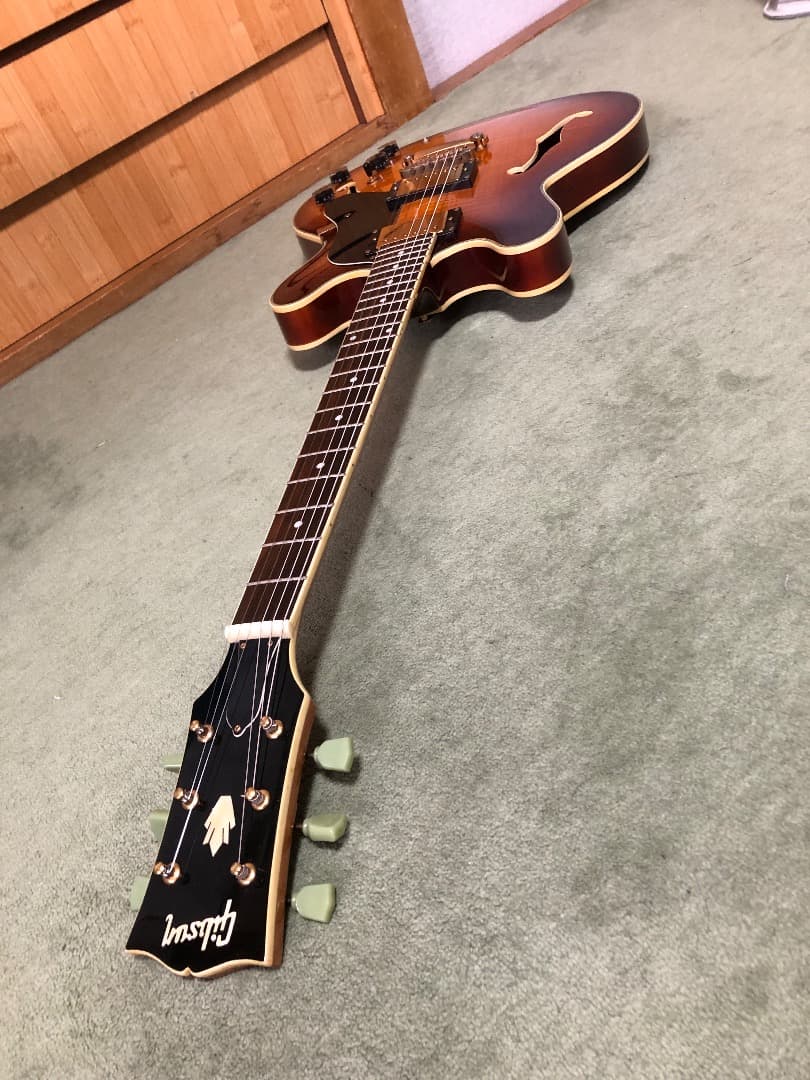 ES335タイプモデル　チブソン　使えます