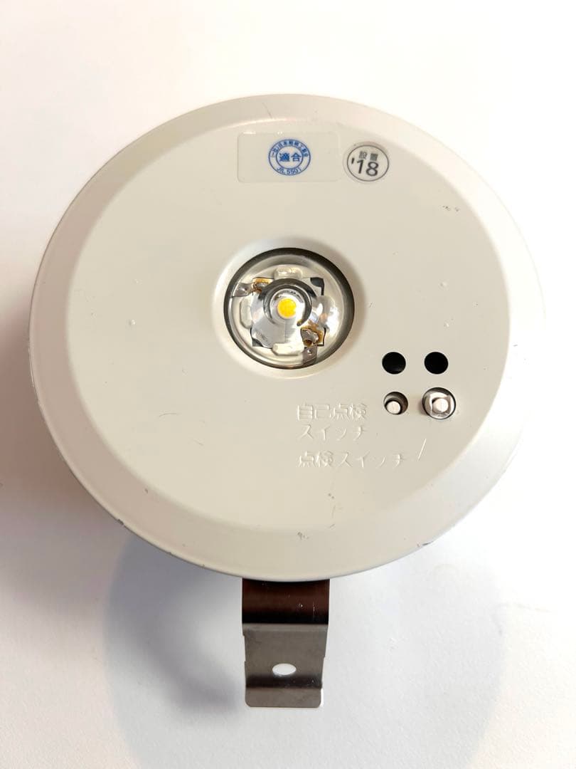 【送料無料】Panasonic　埋め込み型　100φ 非常灯 9個セット