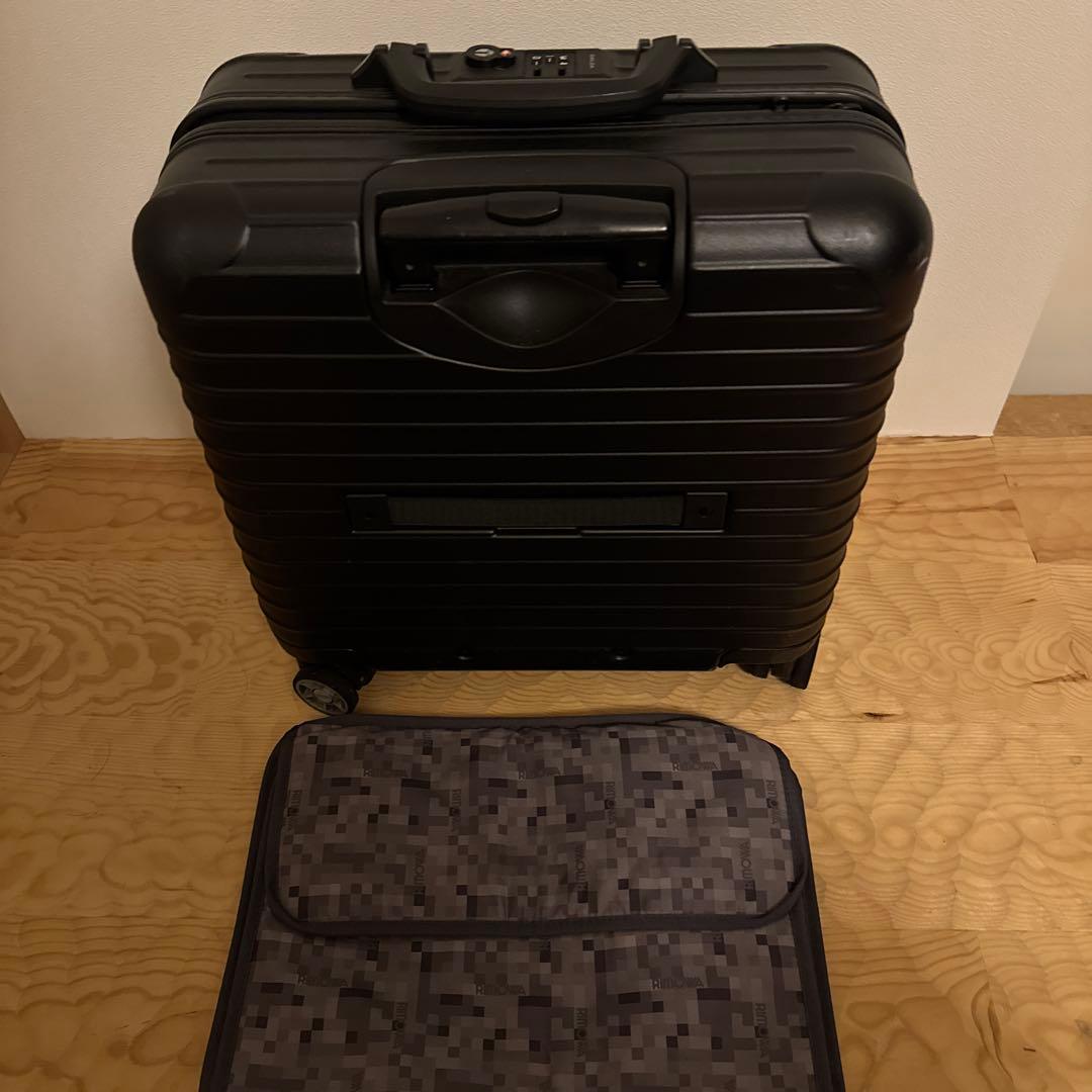 RIMOWA 四輪　サルサデラックス トロリーケース ブラック　リモワ