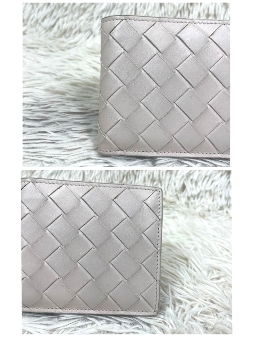 極美品‼️ ボッテガヴェネタ　二つ折り財布　イントレチャート　レザー　アイボリー