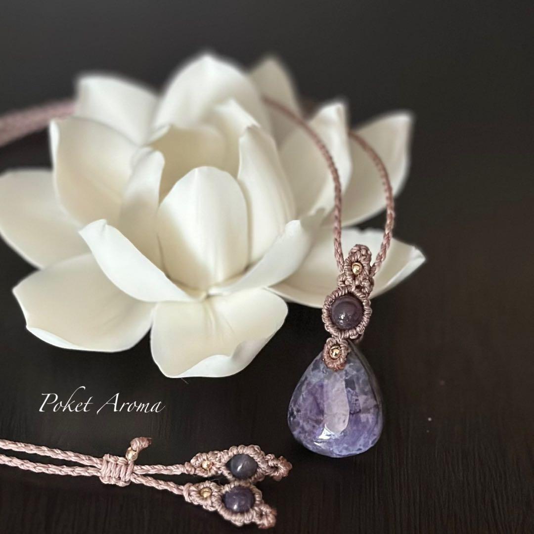 『慈詩』スギライトとバイカラールビーのマクラメペンダントネックレス