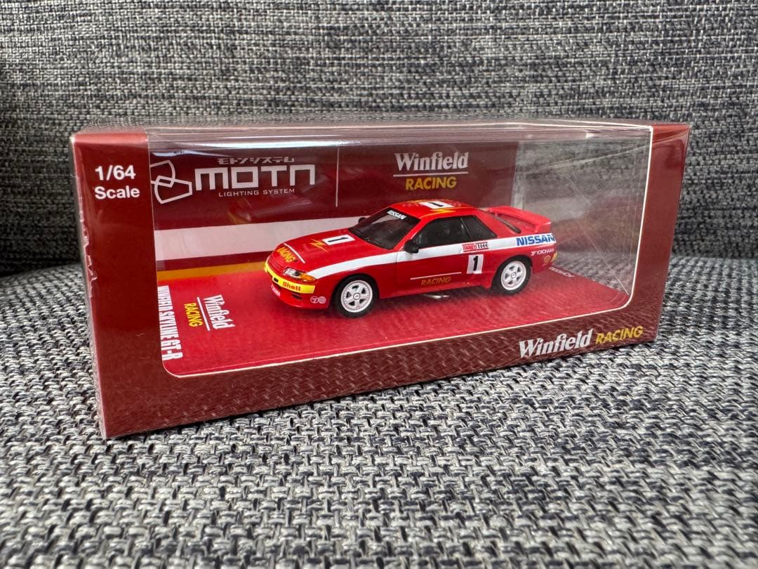 1/64 京商　日産　スカイライン　GT-R Winfield Racing
