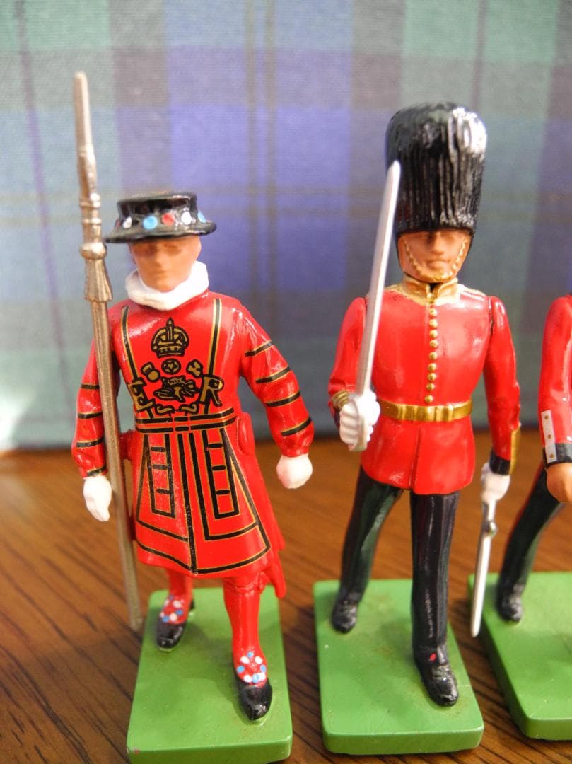 【希少品】イギリス 衛兵 フィギュア 3体セット