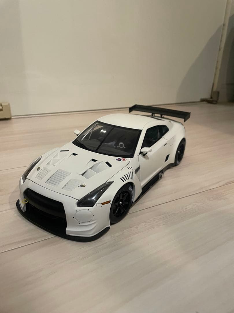 オートアート 1/18 日産 GT-R R35 FIA GT1