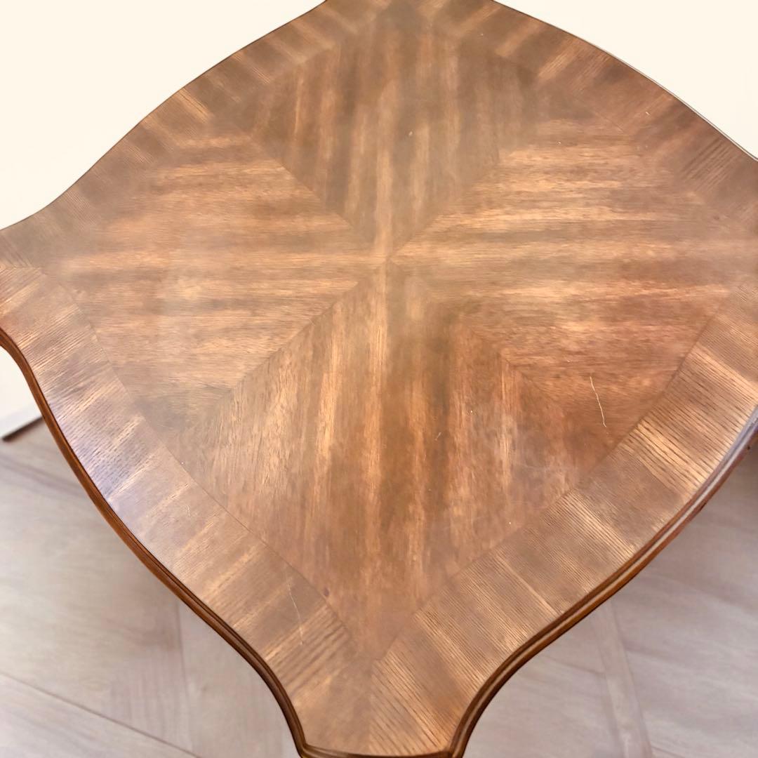 アシュレイAshley リビングダークブラウンのテーブル