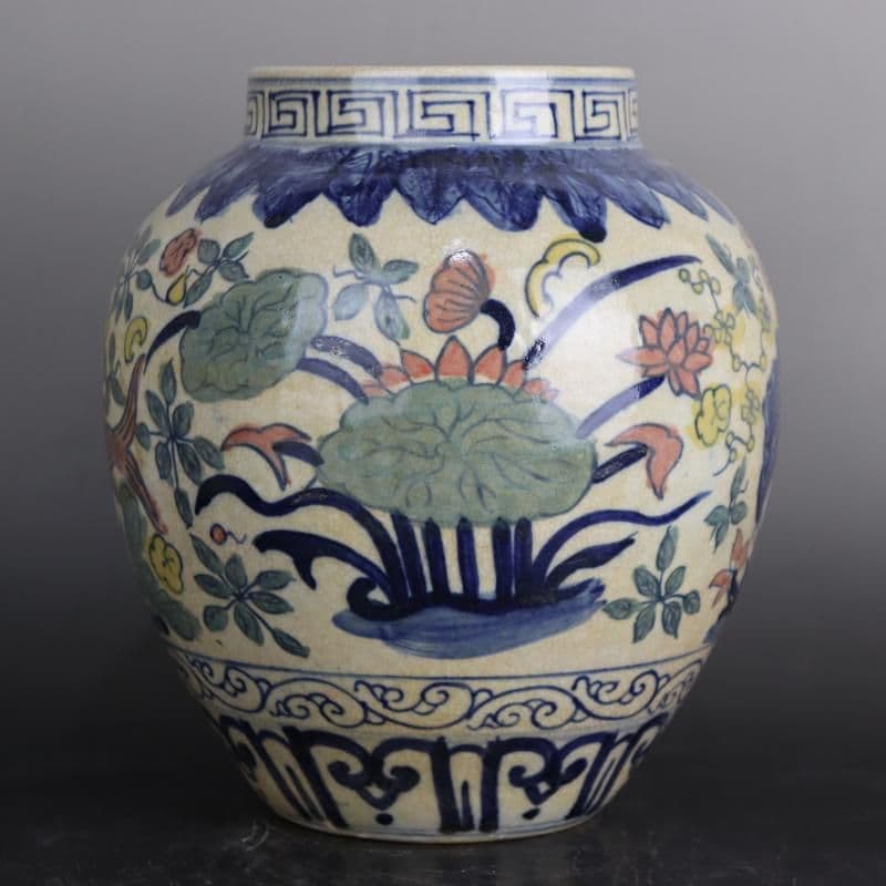 明嘉靖青花斗彩蓮花魚紋缶 景徳鎮 陶磁器 装飾品 現代工芸品 美術品 置物