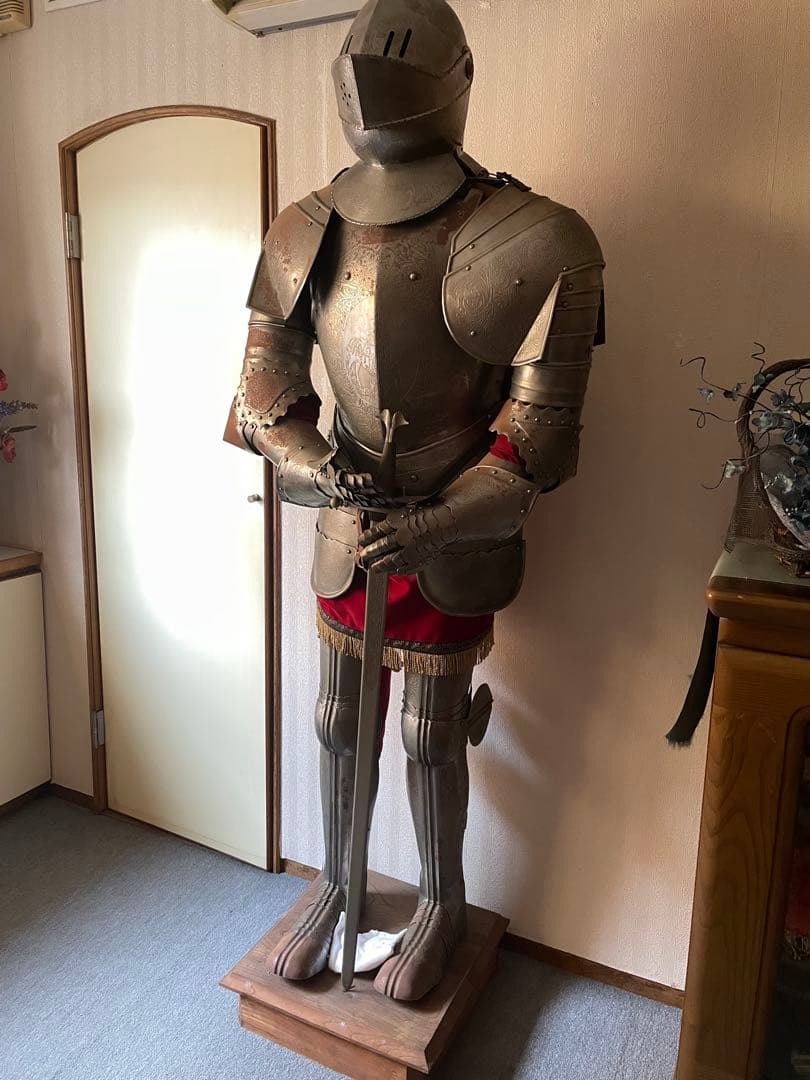 秀ちゃんさん専用最終価格　西洋甲冑実物大180センチ