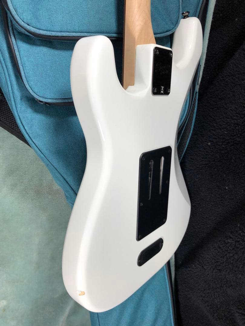 Squier スクワイヤー　アクティブ2ハム　フロイドローズ　リバースヘッド