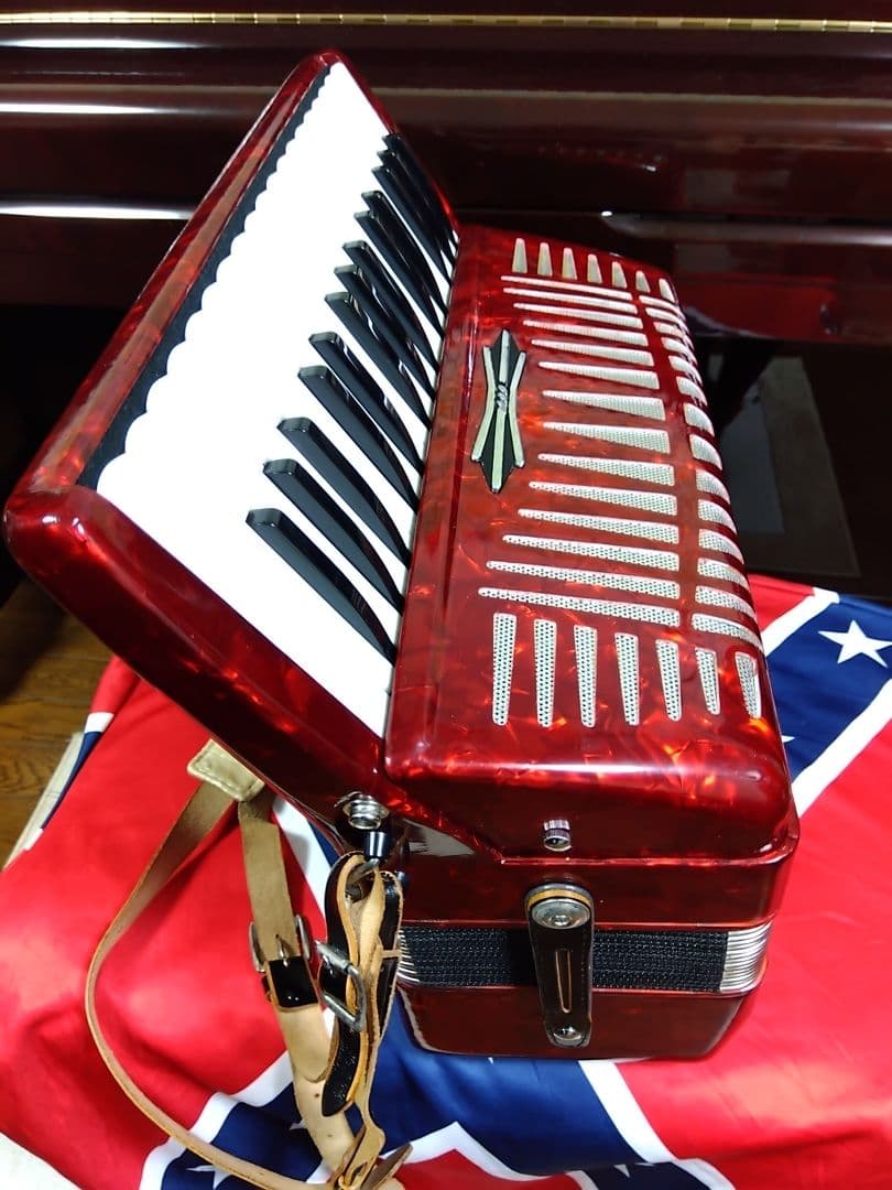 （美品即演奏可）YAMAHA アコーディオン YA-21ケース無【信頼の日本製】