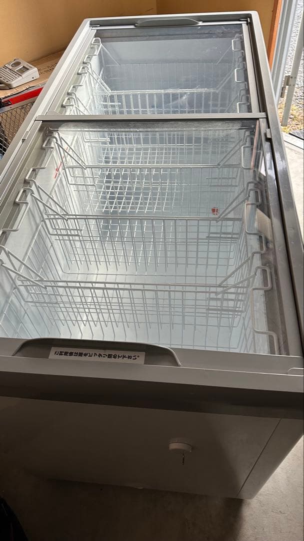 フリーザー ワイヤーバスケット付き デジタル温度表示