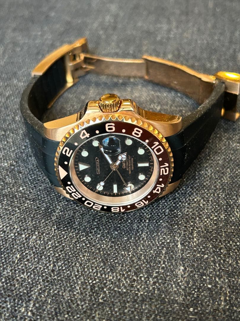 カスタム時計、GMTブラック、ツートンベゼル、ローズゴールド、ラバーベルト