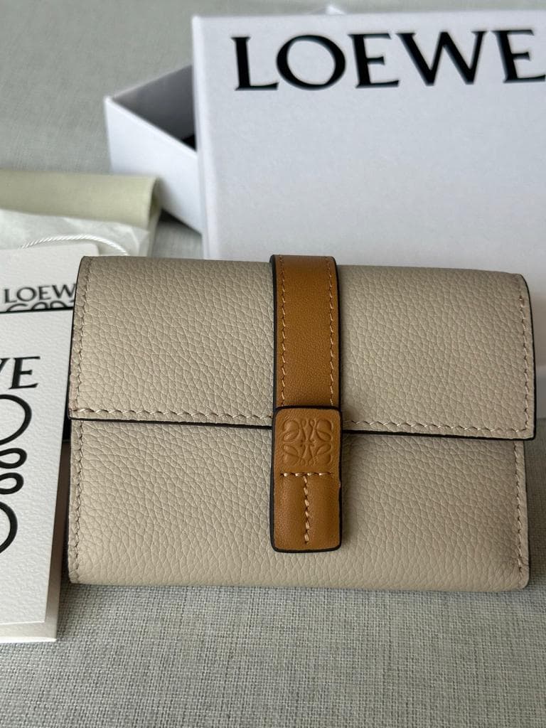 三つ折り財布 ベージュオレンジ