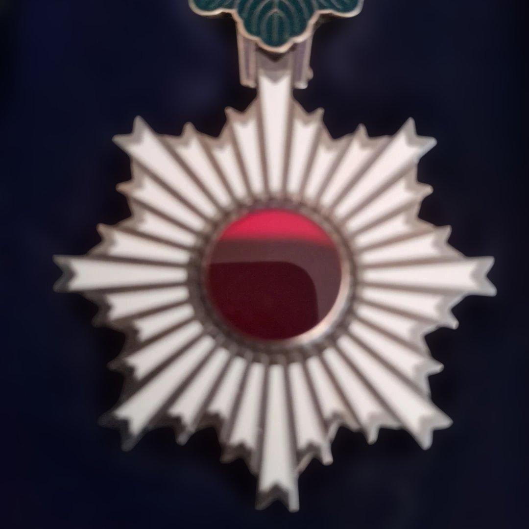 【最終価格・美品】勲六等単光旭日章 略綬・塗共箱付き