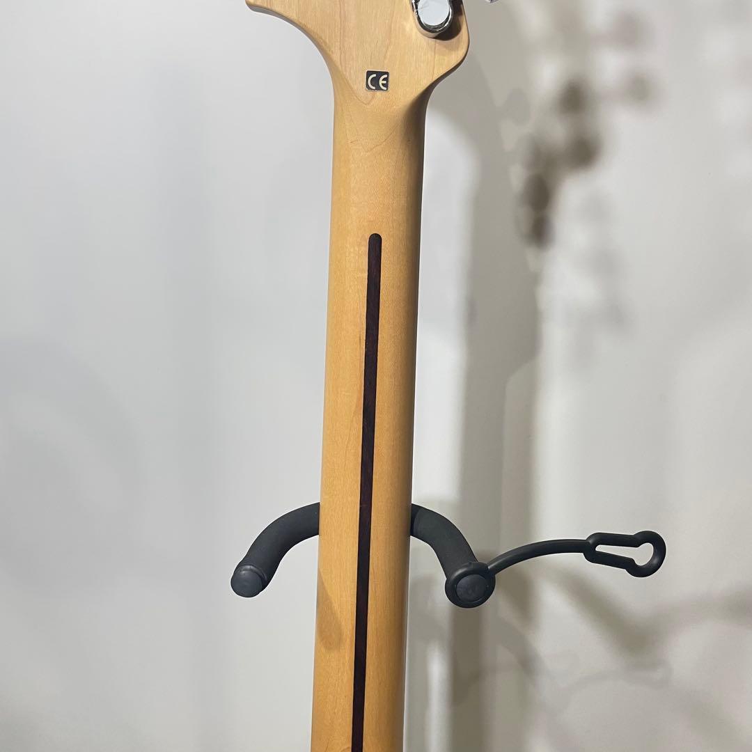 Squier Stratocaster Standard エレキギター