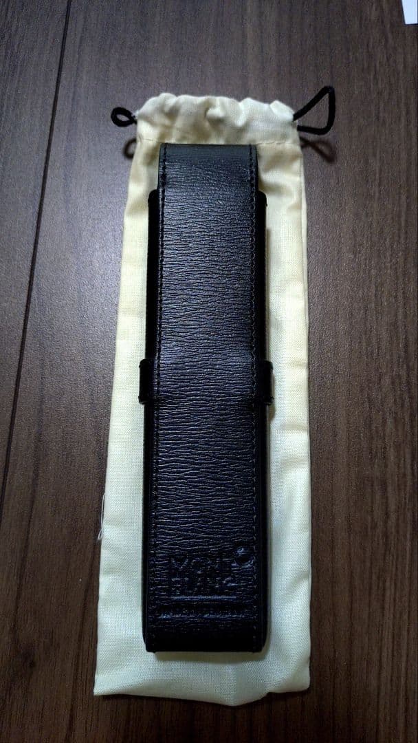 MONTBLANC モンブラ レザーペンケース 1本用　ブラック 114700