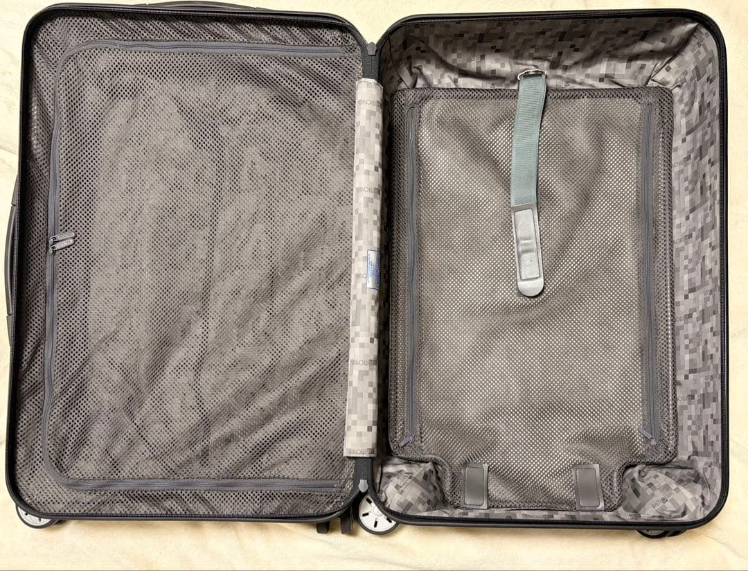 リモワ　サルサ　63L 4輪　マットブラック　TSA 廃盤　キャリーケース