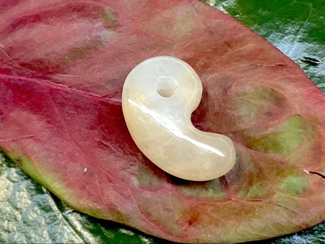 ✳一番数少ない【黄色】　半額以下の9800円　鑑別書無しの安価卸し‼️　本物保証‼️