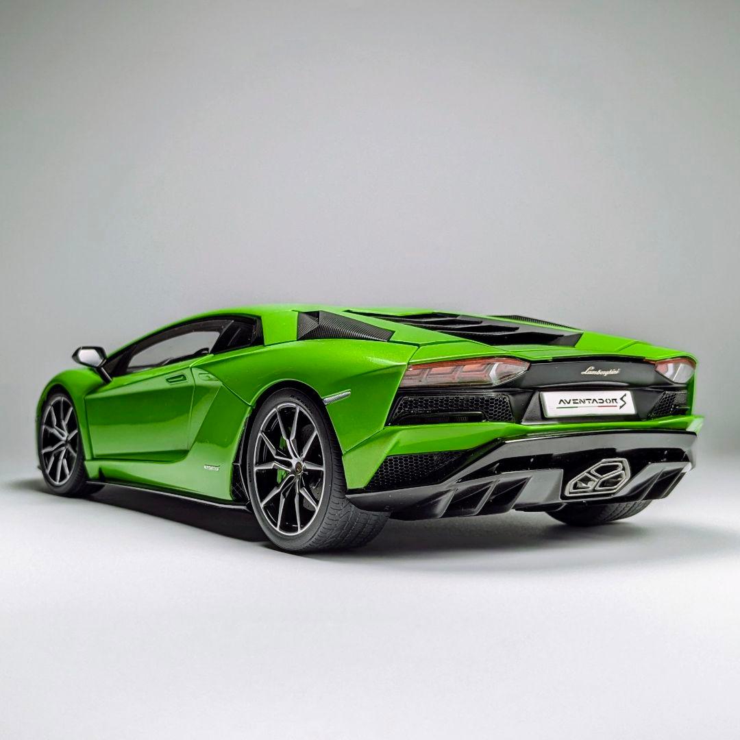 オートアート 1/18 ランボルギーニ アヴェンタドールS パールグリーン