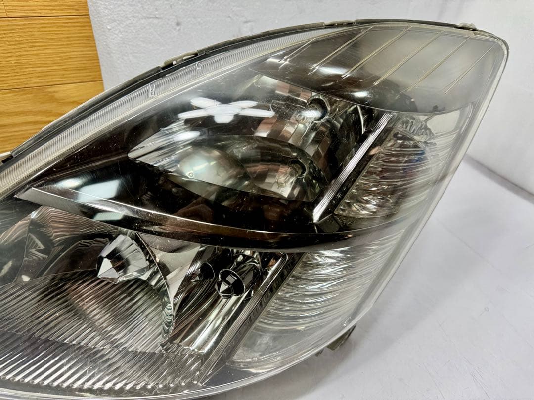 ZGM10 ANM10 トヨタ アイシス 純正 ヘッドライト HID 左右セット