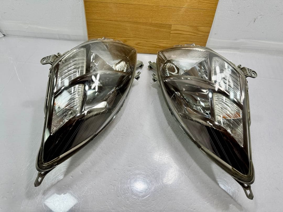 ZGM10 ANM10 トヨタ アイシス 純正 ヘッドライト HID 左右セット